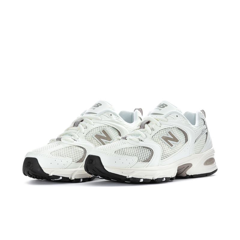New Balance 530 wide women's sneakers, off-white upper with lace-up front and N logos