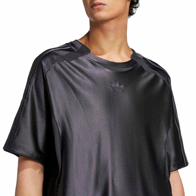 Adicolor men's t-shirt close-up, black crewneck with small trefoil logo at chest