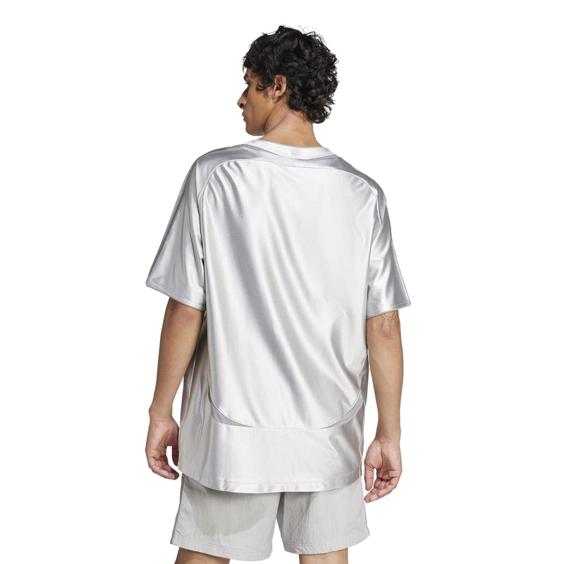 Men's light grey Adicolor tee back view, smooth fabric and curved hem
