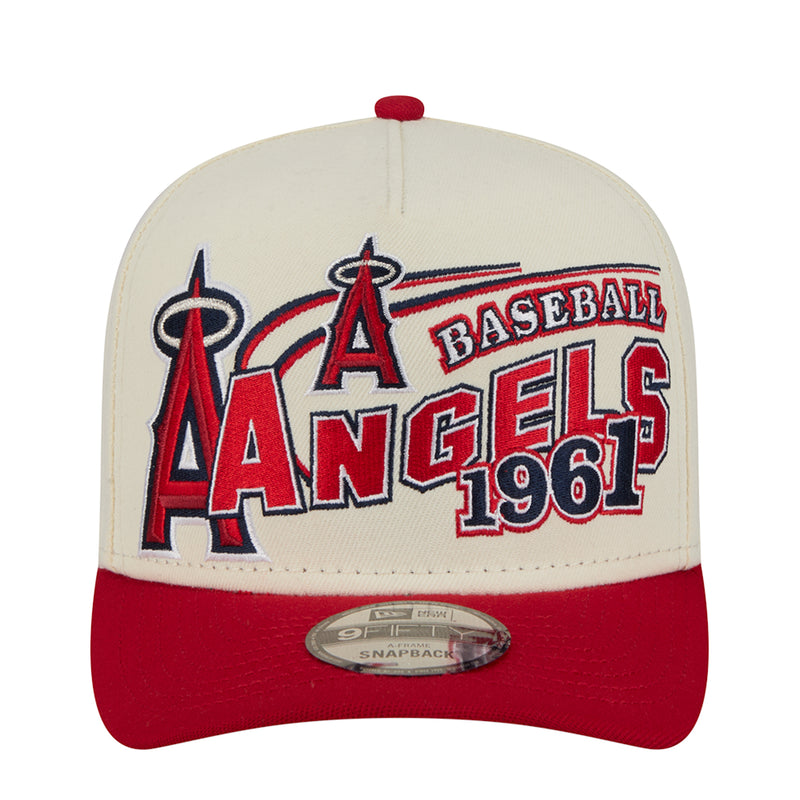 Two-tone baseball cap with white crown and red brim, snapback, front logo embroidery