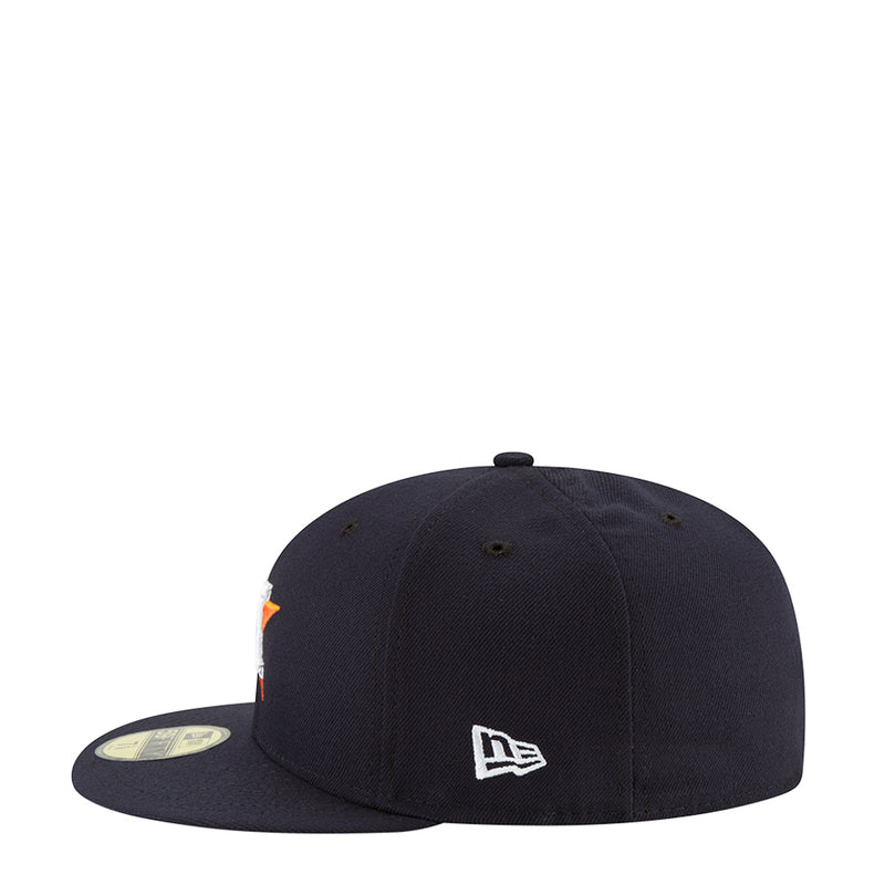 Navy baseball cap with New Era flag logo