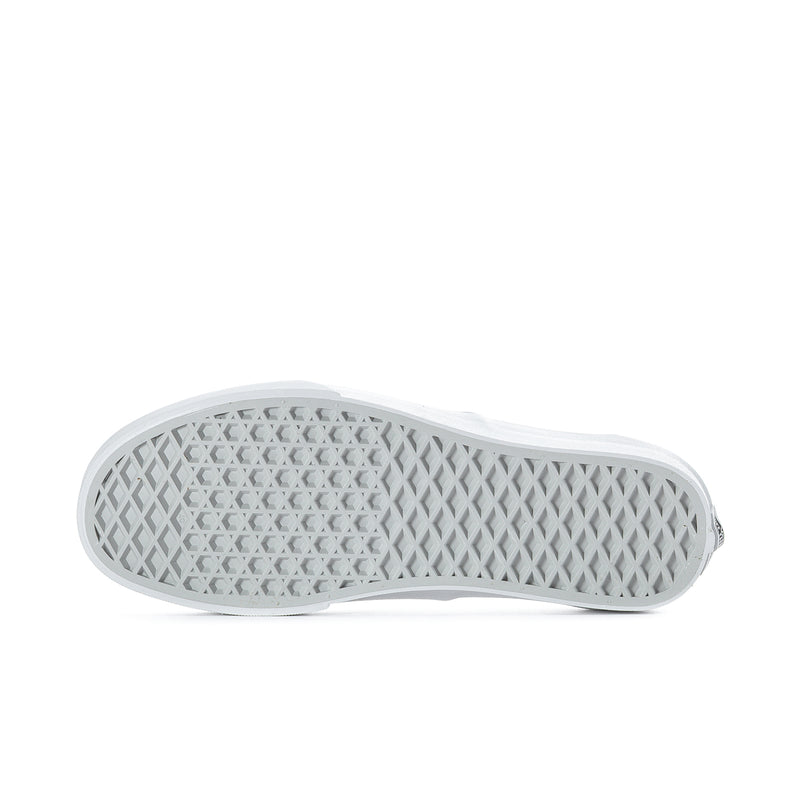 Men's white Vans Authentic sneaker, rubber outsole with diamond tread