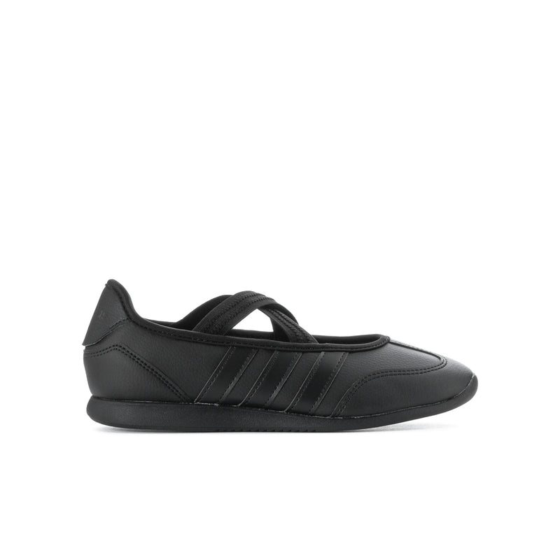 Youth Mary Jane shoes, black synthetic upper with hook-and-loop strap