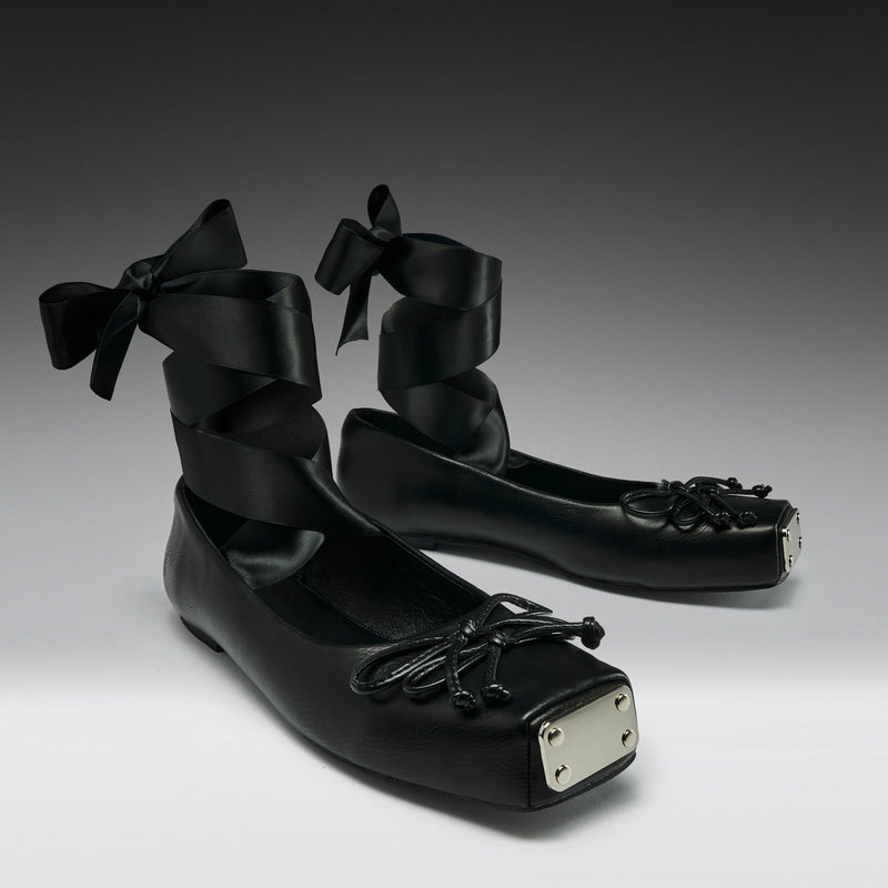 Blithe Metal Toe Ballet Flats- Black