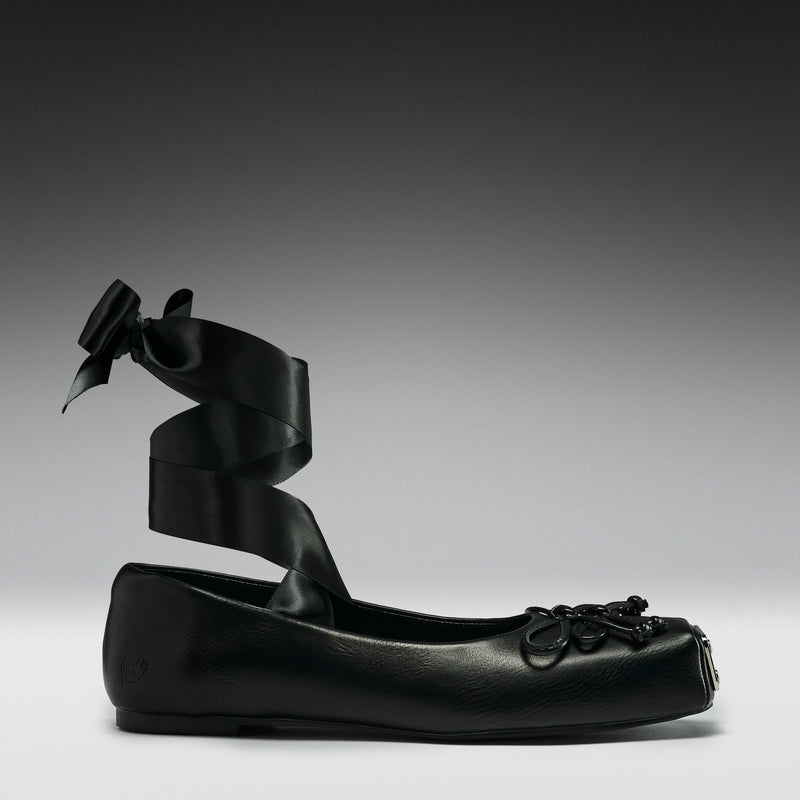 Blithe Metal Toe Ballet Flats- Black
