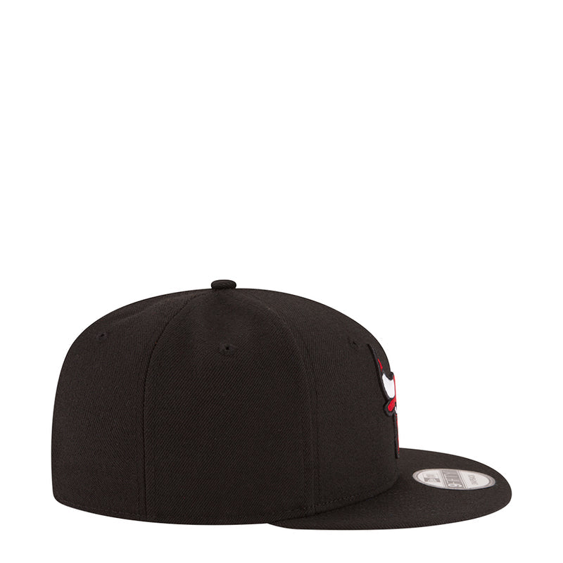 Black baseball cap with curved brim and small side bull emblem