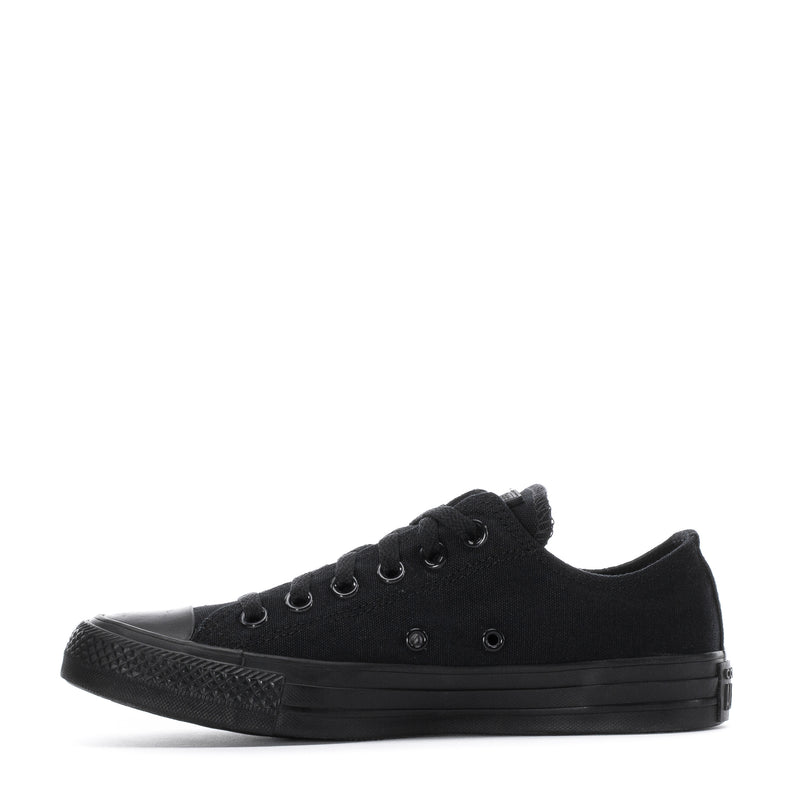 Youth Chuck Taylor All Star ox sneakers, black low-top with eyelets and rubber toe cap