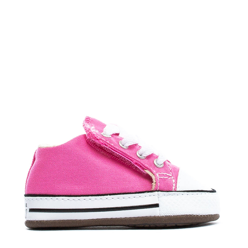 Infant Chuck Taylor crib shoes in pink canvas, white laces and black-and-white sole