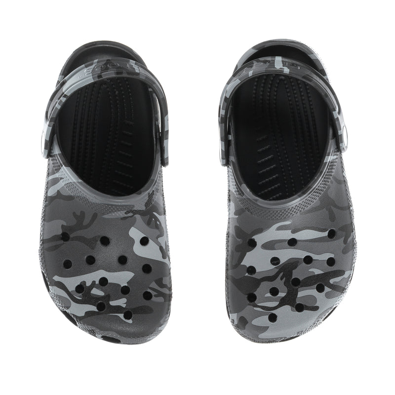 Kids camouflage clogs, slate gray, front view showing ventilation holes