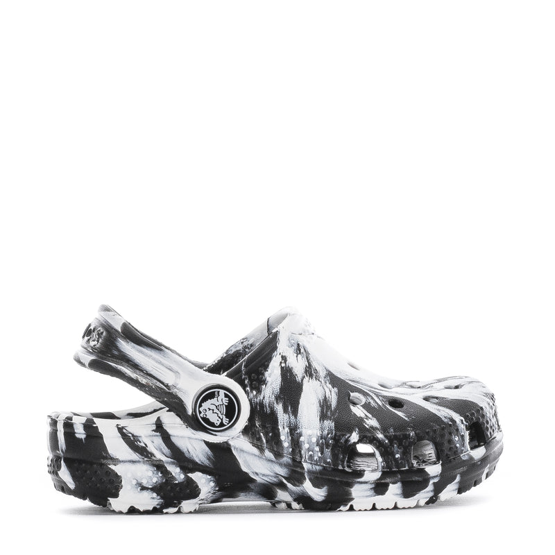 Toddler classic clog in black-and-white marble print, side vents and strap.