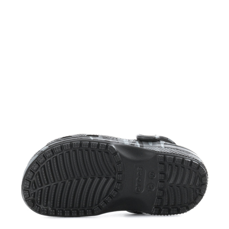 Toddler classic clog outsole, textured tread on gray/black camouflage base