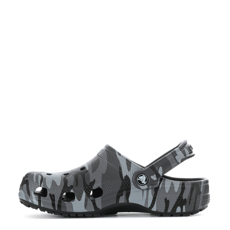 Youth camo clog profile with round toe, back strap, and black outsole