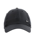 Black Nike Club cap, curved brim and metallic swoosh on front panel