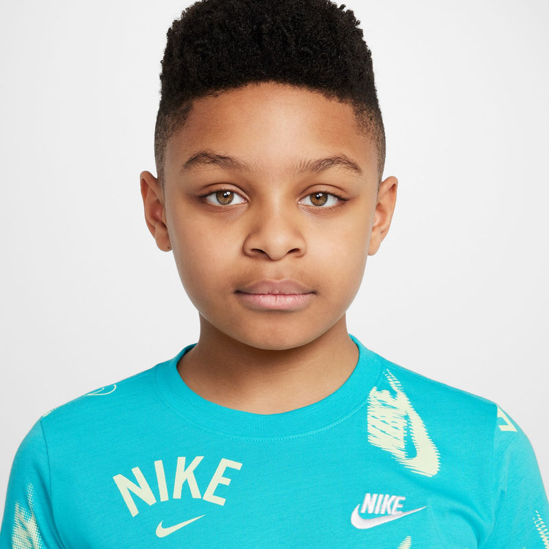 Youth turquoise T-shirt neckline with Nike logo prints