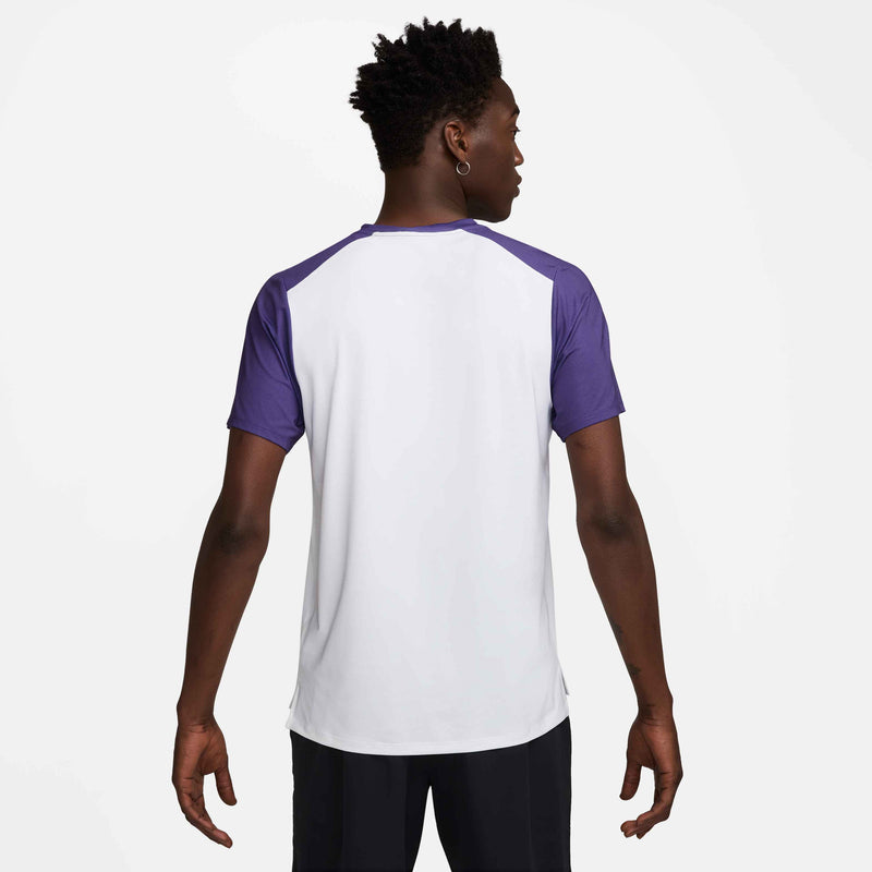 Court Advantage Men's Tennis Top Print in Wild Grape/White