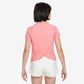 Court Dri-FIT Victory Older Kids' (Girls') Short-Sleeve Tennis Top in Coral Chalk/Coral Chalk/White