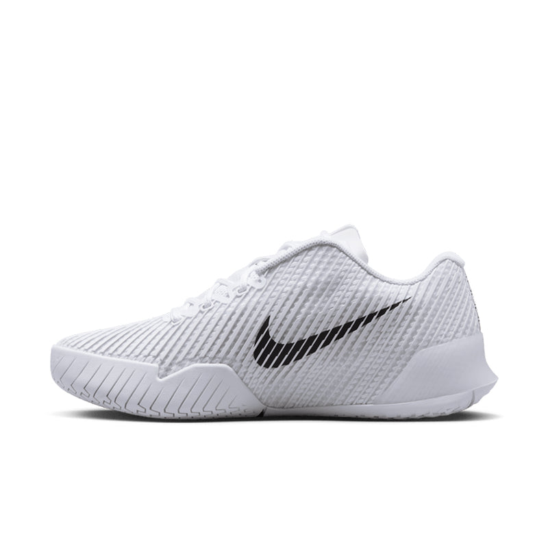 Court Women's Air Zoom Vapor 11 Shoes in White/Black-Summit White