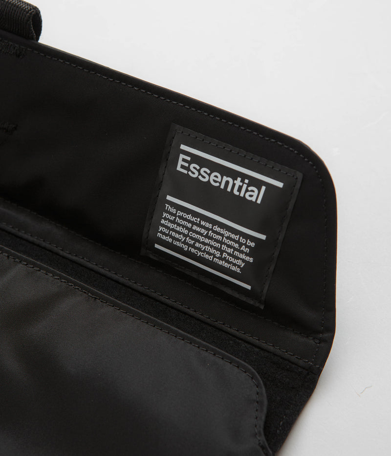 D_b_ Essential 13" Laptop Sleeve in Black Out