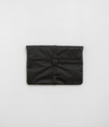 D_b_ Essential 16" Laptop Sleeve in Black Out