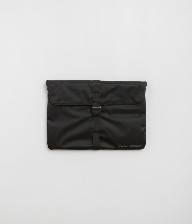 D_b_ Essential 16" Laptop Sleeve in Black Out