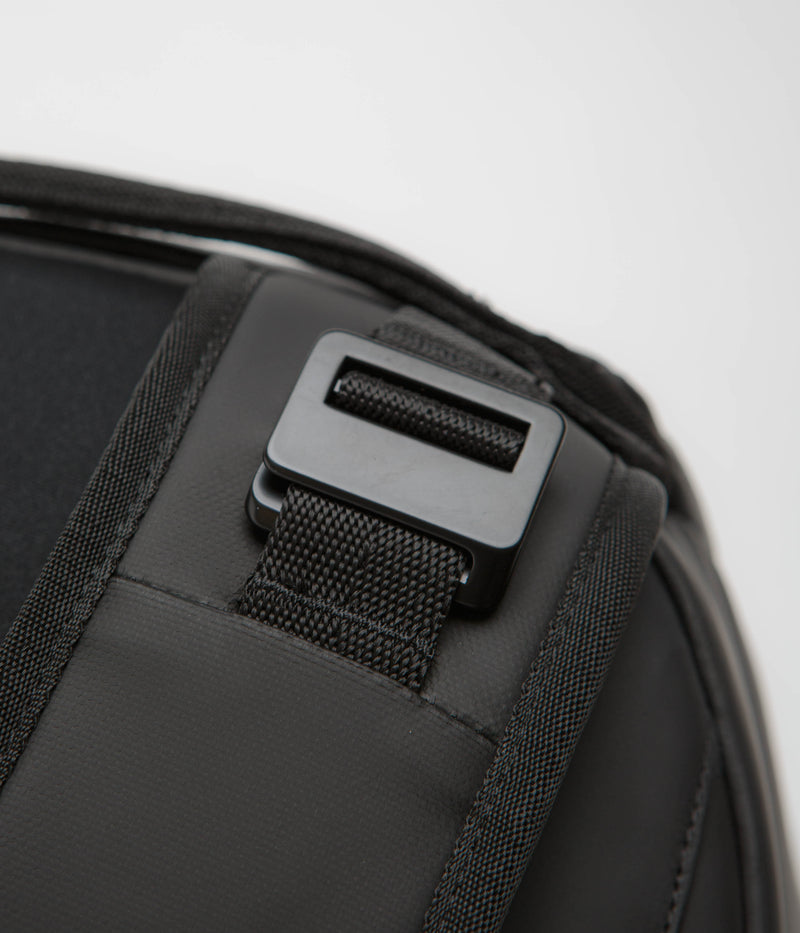 D_b_ Ramverk 26L Pro Backpack in Black Out