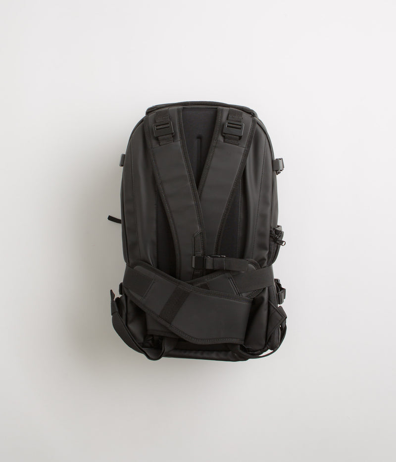 D_b_ Ramverk 32L Pro Backpack in Black Out
