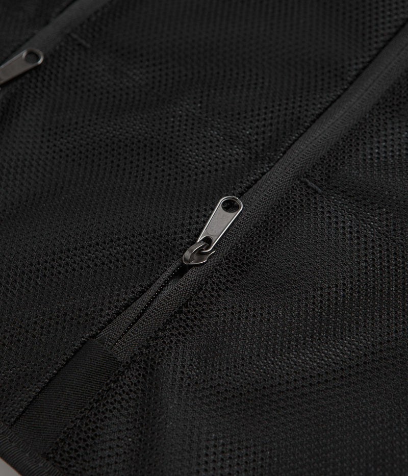 D_b_ Ramverk Medium Camera Insert in Black Out