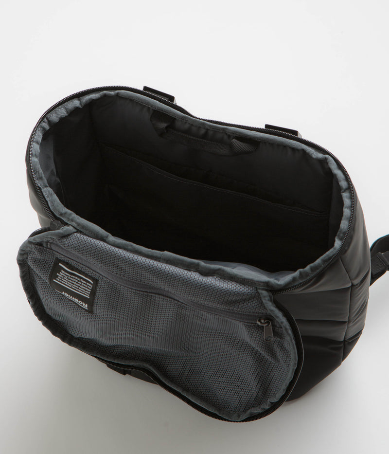 D_b_ Roamer 25L Duffel Pack in Black Out