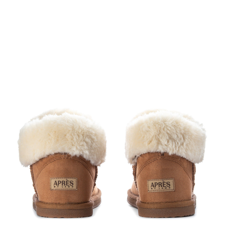Chestnut low boots with white faux-fur back cuff and APRES logo patch