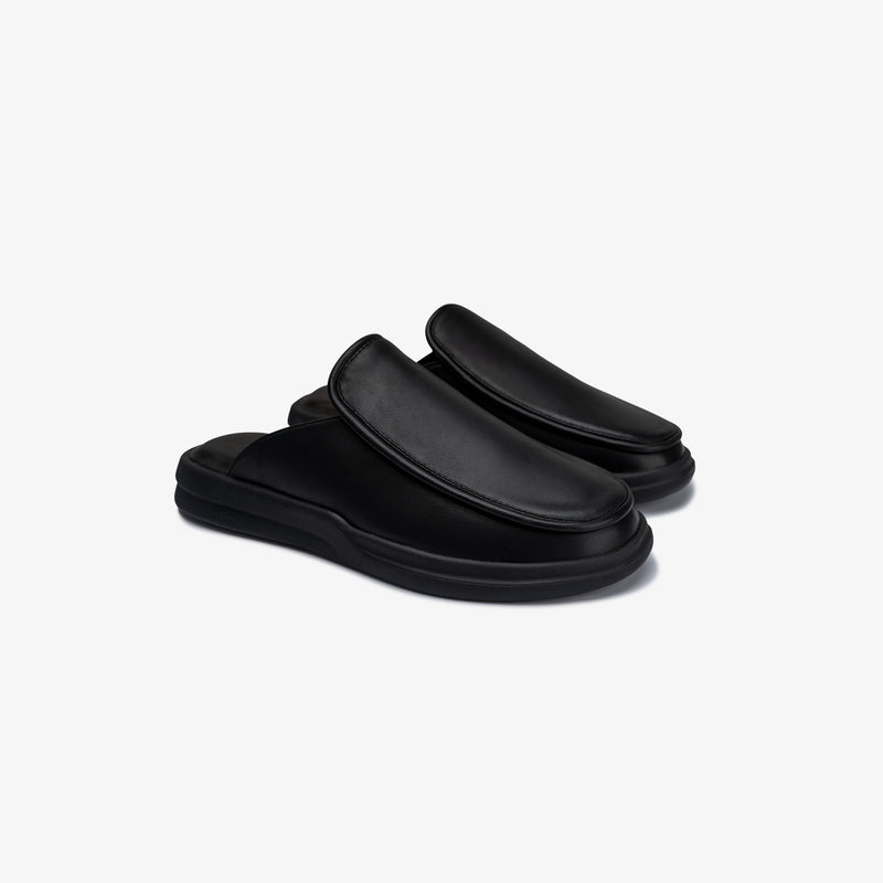 Esto - Jet Black Smooth Leather / Matte Black