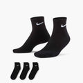 Everyday Cushioned Ankle Socks in Black / White