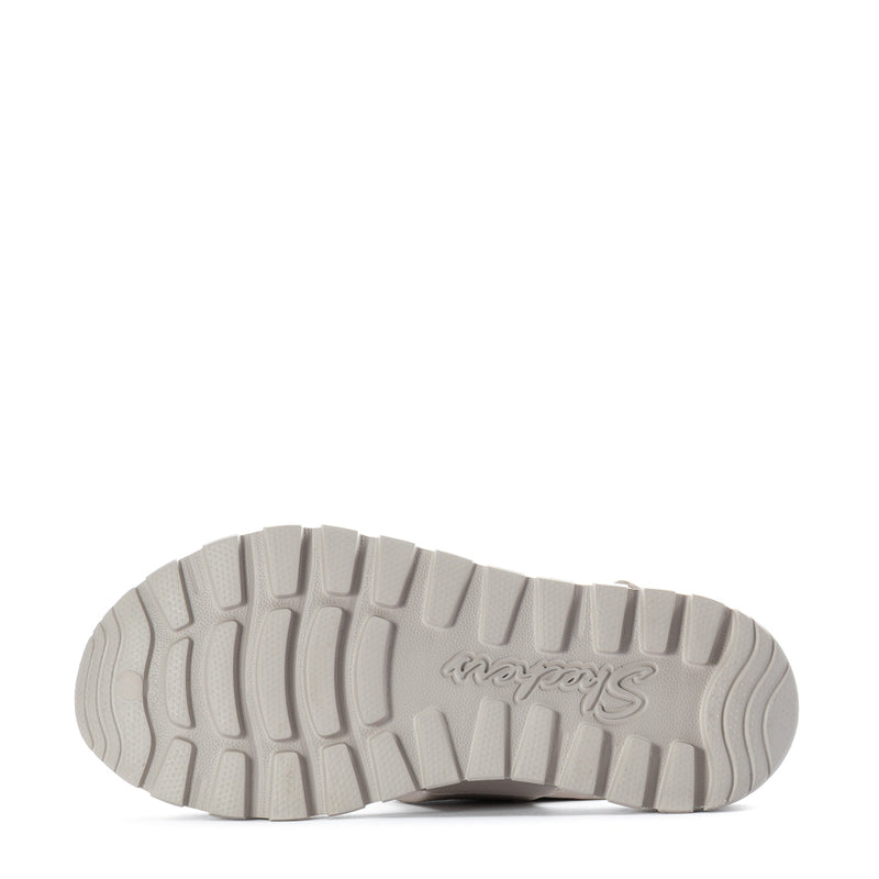 Women’s foam slide sandal outsole, light neutral tread pattern and arch support design