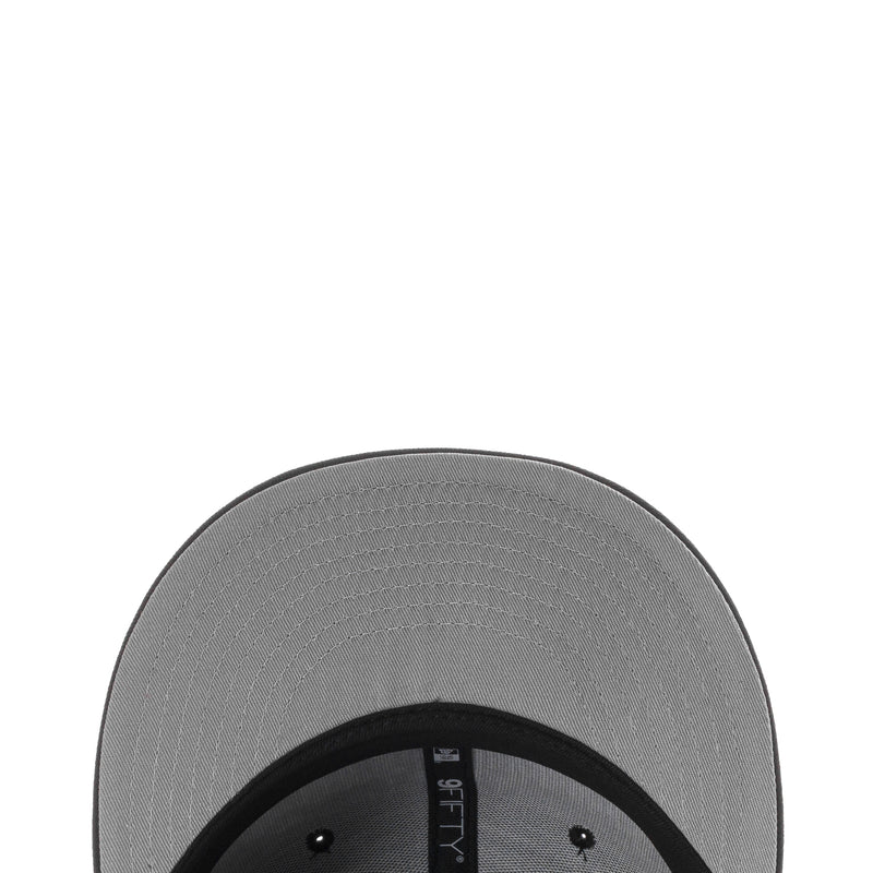 Gray cap lining with black inner brim trim