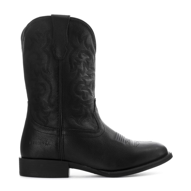 Black men’s cowboy boots, textured leather look, pull-on shaft with stacked heel
