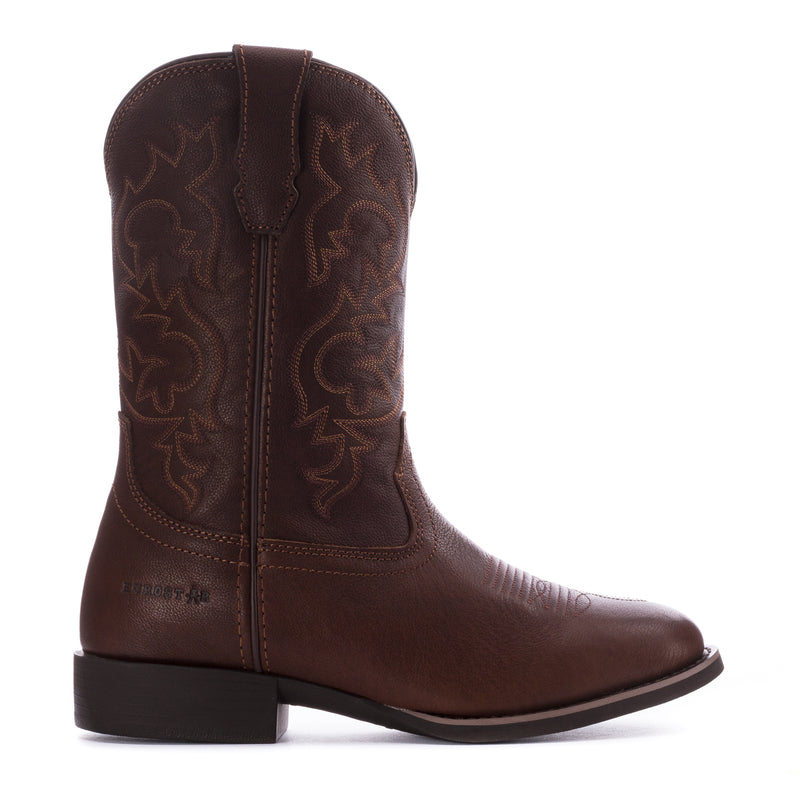 Brown men’s cowboy boots with embossed side pattern and pull-on zipper.