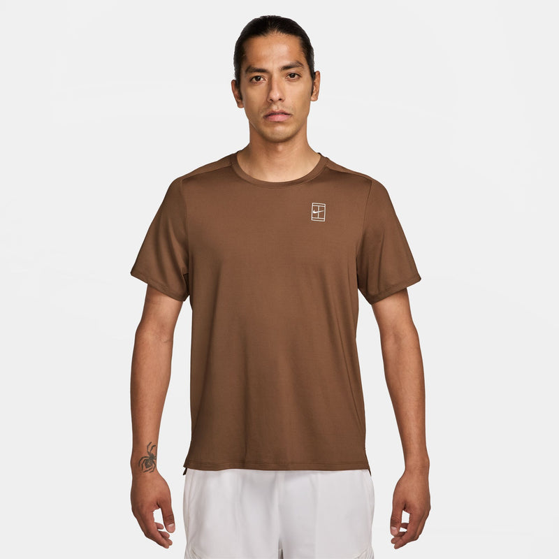Men's Court Advantage Dri-FIT Tennis Top in Lt British Tan/Psychic Blue