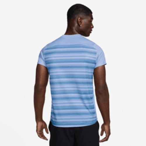 Men's Court Victory Dri-FIT Tennis Top in Aluminum/Blue Beyond/White
