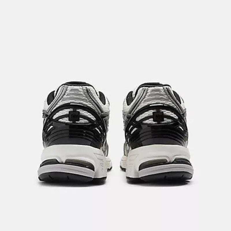 Men's1906R New Balance "Silver Metallic Black"