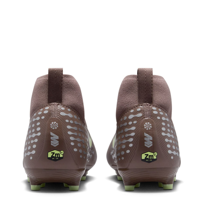 Youth soccer cleats, plum back view with dotted pattern and green ground studs