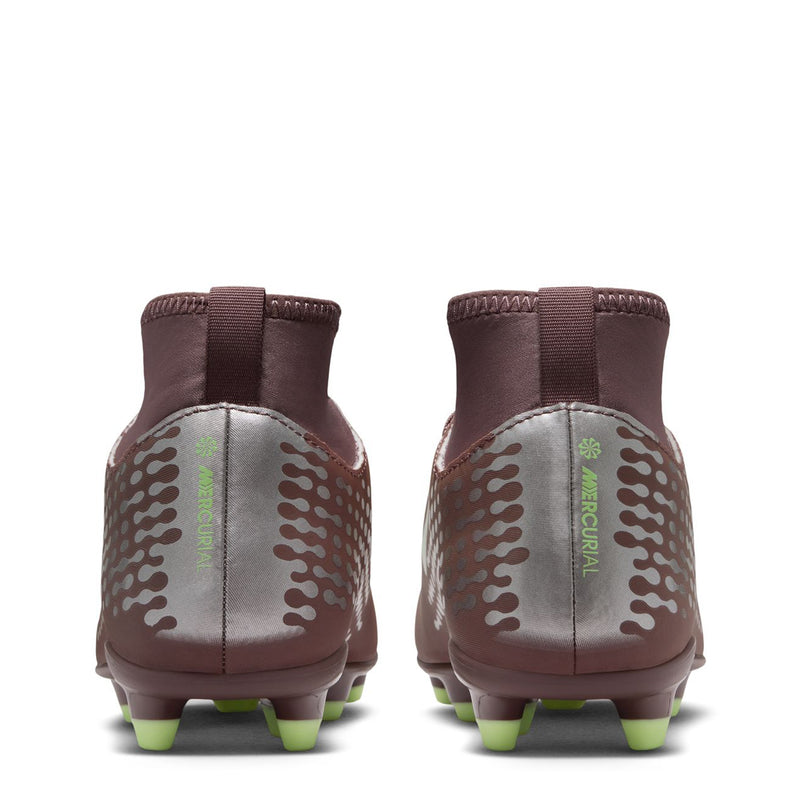 Youth plum soccer cleats rear view with dotted design and neon green stud tips