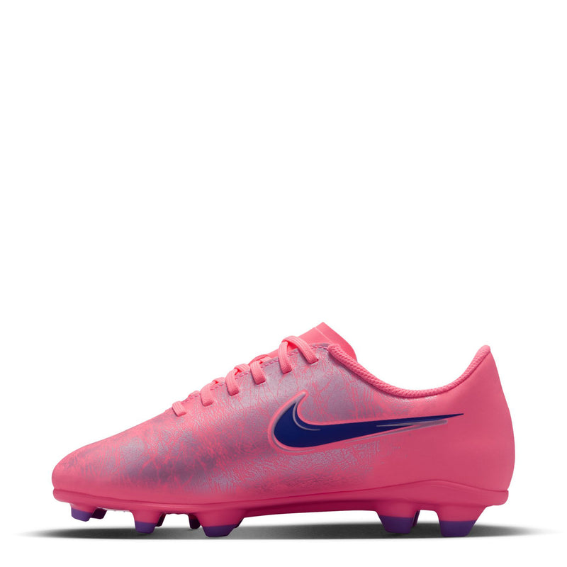 Youth soccer cleats, side view in bright pink with navy swoosh and stud sole