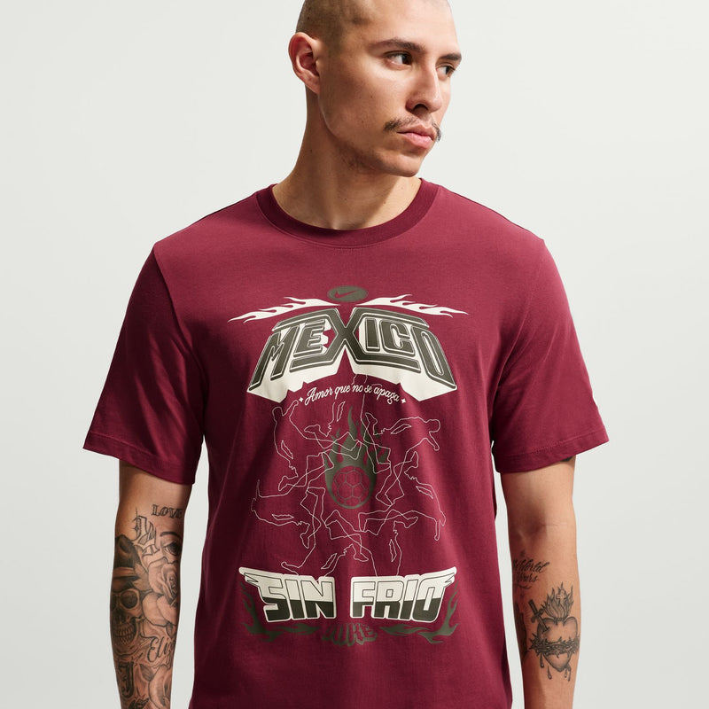 Men's maroon Mexico futbol tee with 'Mexico' crest and 'Sin Frio' print
