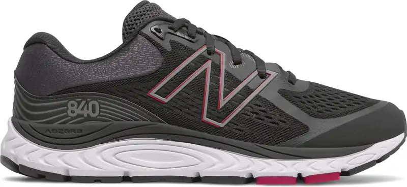New Balance Men's 840v5 Shoes in Black
