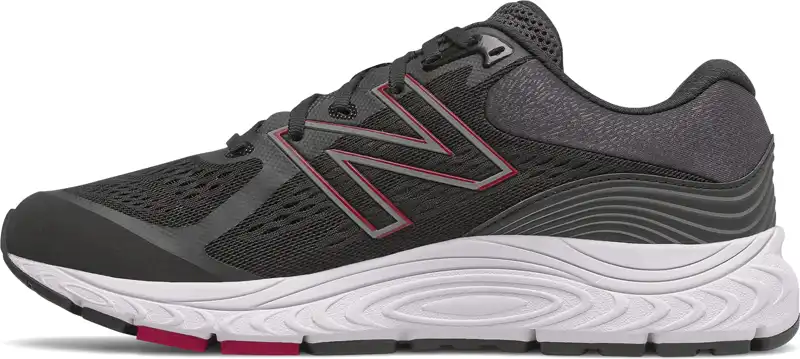 New Balance Men's 840v5 Shoes in Black