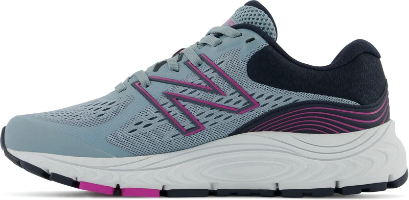 New Balance Women's 840v5 Shoes in Cyclone