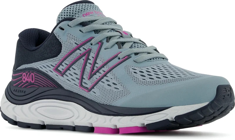 New Balance Women's 840v5 Shoes in Cyclone