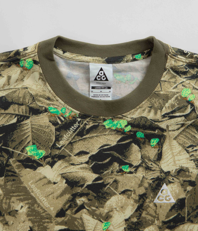 Nike ACG Leafcutter T-Shirt in Medium Olive