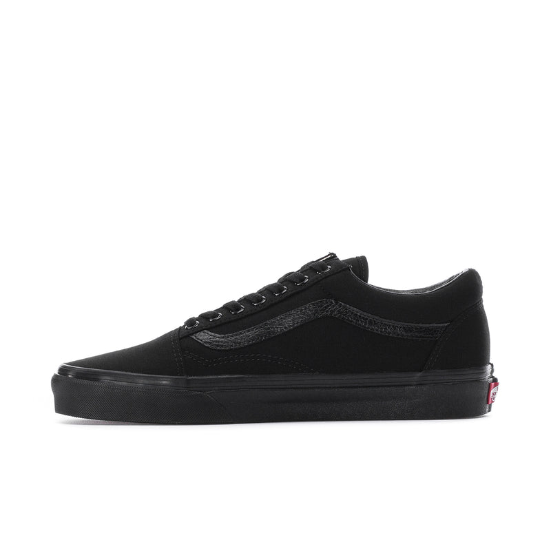 Men's Old Skool low-top sneakers, black upper with side stripe and lace-up
