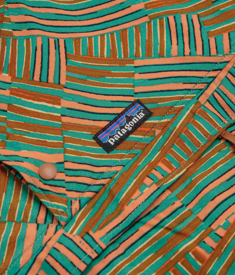 Patagonia Funhoggers Anorak in Quilty Fitz: Heartleaf Green