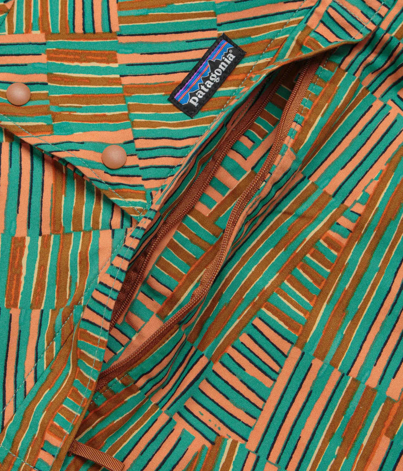 Patagonia Funhoggers Anorak in Quilty Fitz: Heartleaf Green